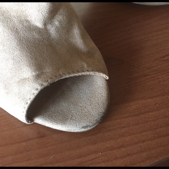 Nine West Peep Toe Heels - Picture 6 of 7